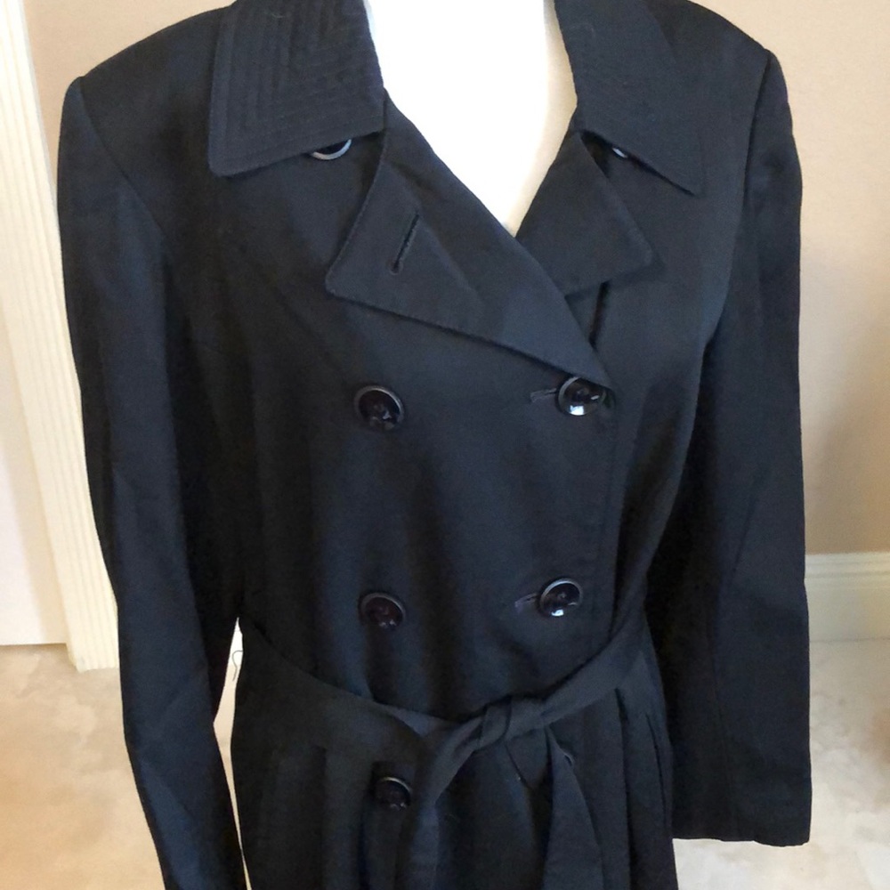 Drizzle Trench Coat - Picture 3 of 12